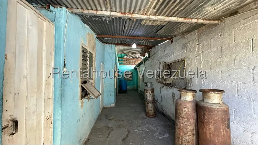Casa (1 Nivel) en Venta en Centro, Lara - 26