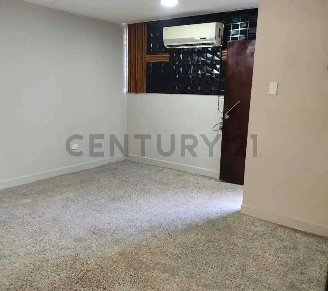 Apartamento en venta, Urb. La Trinidad - 2
