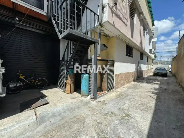 LOCAL EN ALQUILER AV. PPAL LA COOPERATIVA - 13