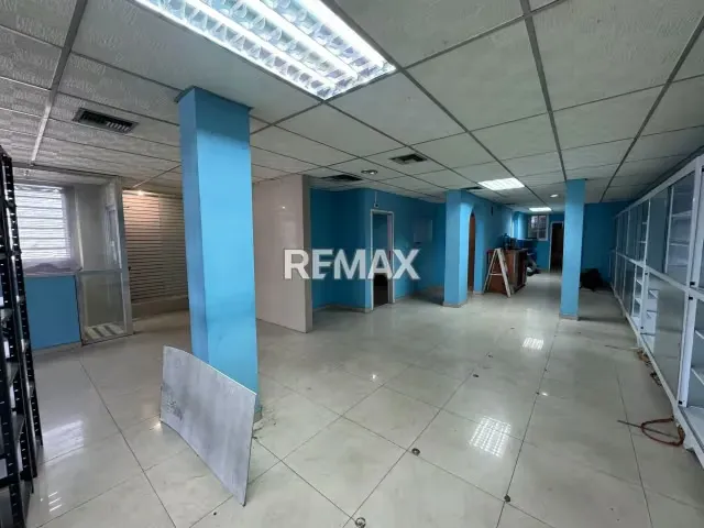 LOCAL EN ALQUILER AV. PPAL LA COOPERATIVA - 4