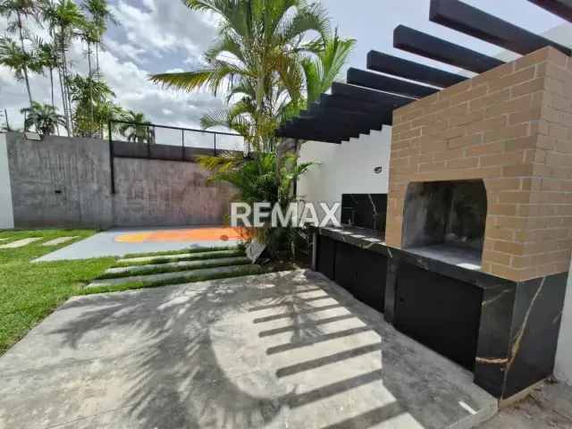 Moderna casa recién remodelada en La Viña - 12