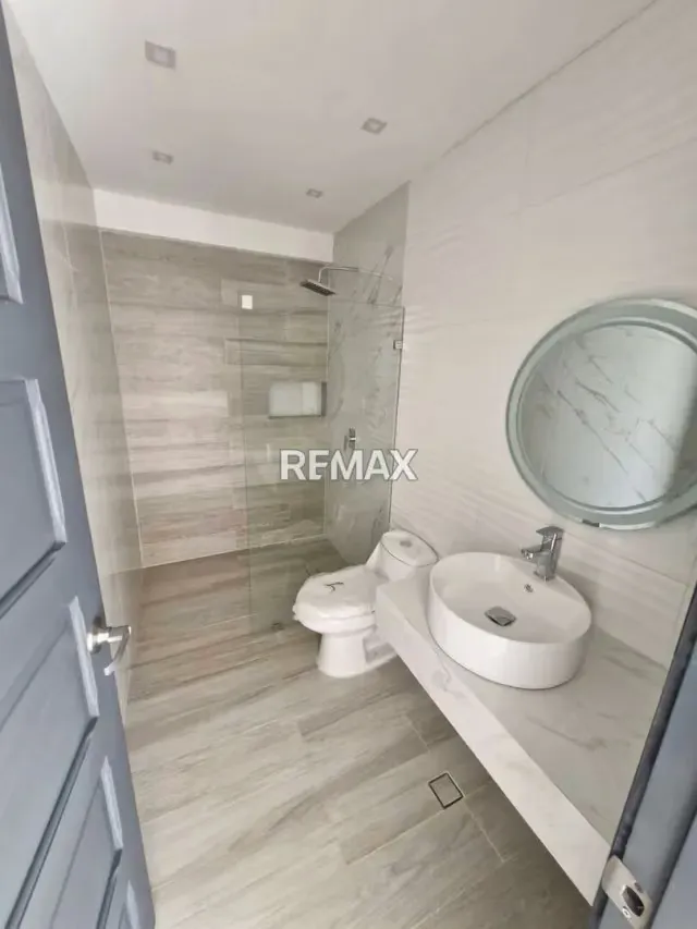 Moderna casa recién remodelada en La Viña - 7
