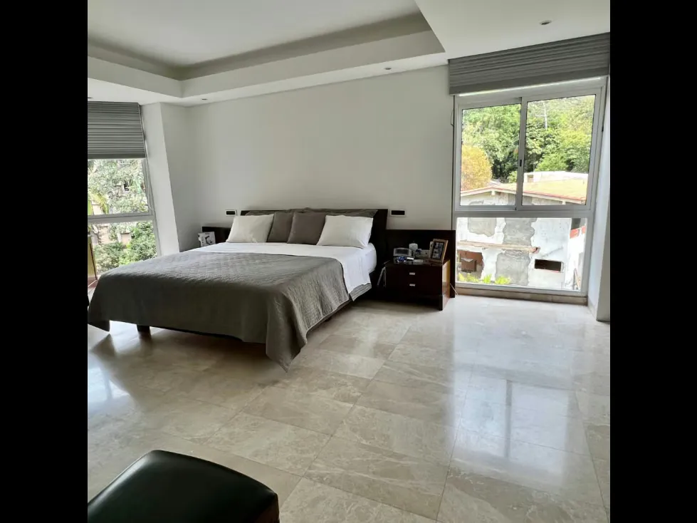 Vendo penthouse 650m2 5h/5b/6p Los Palos Grandes 6967 - 18