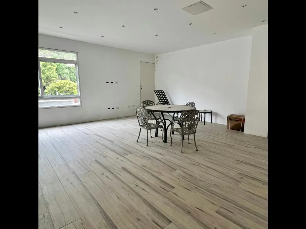 Vendo penthouse 650m2 5h/5b/6p Los Palos Grandes 6967 - 25