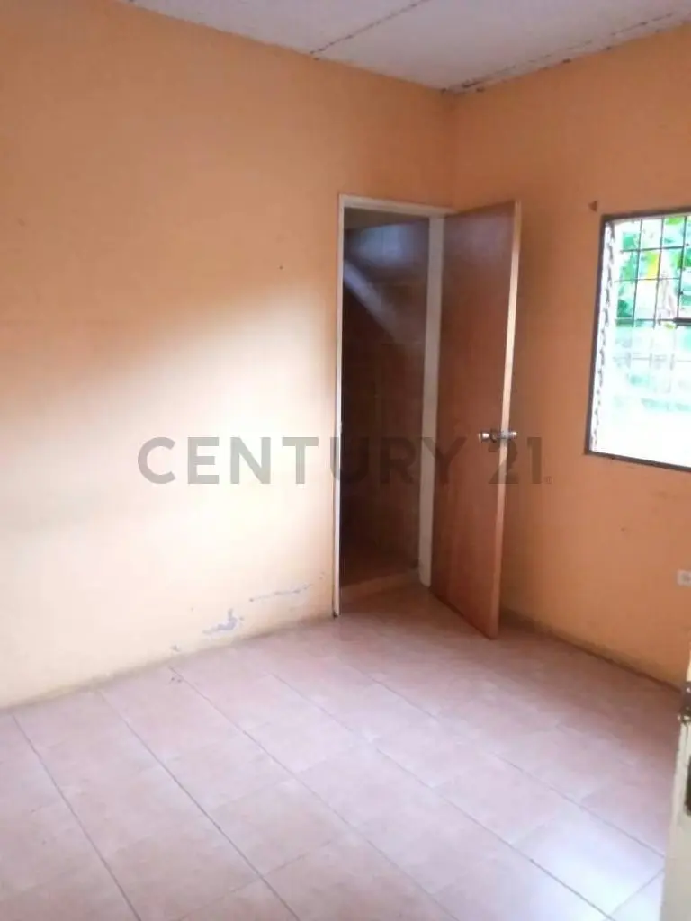 Casa de dos niveles, en pleno Centro de Anaco. - 6
