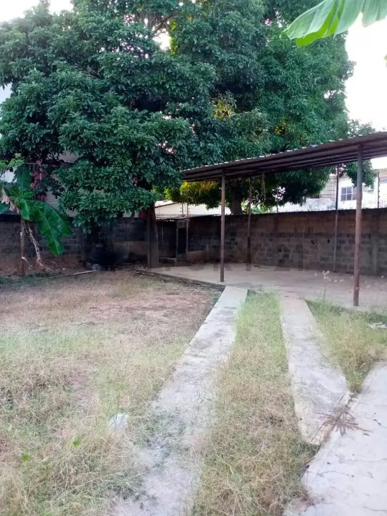 Casa de dos niveles, en pleno Centro de Anaco. - 8