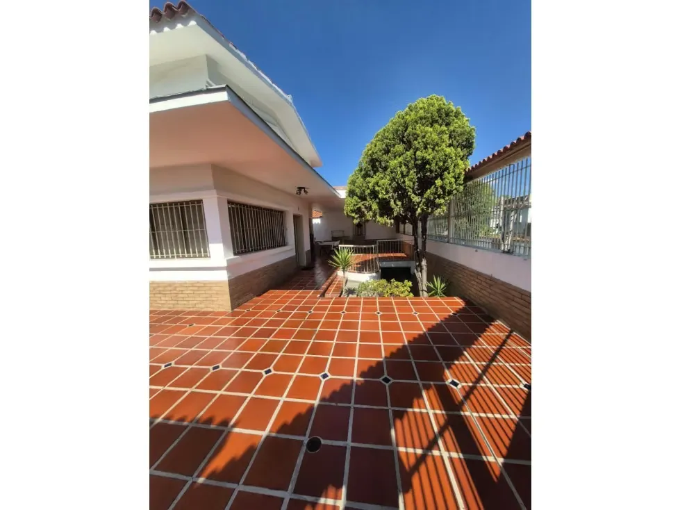Casa en venta en Vista Alegre 450mts/4H/4B/3PE - 2