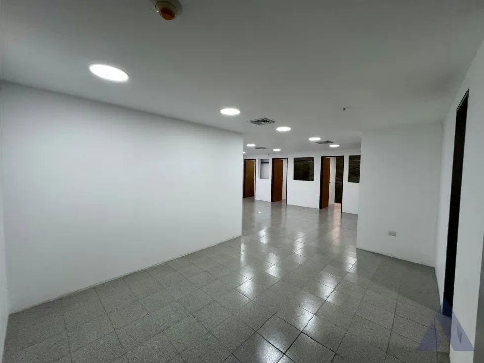 Alquilo oficina 105m2 Torre Xpress, Macaracuay 3312 - 13