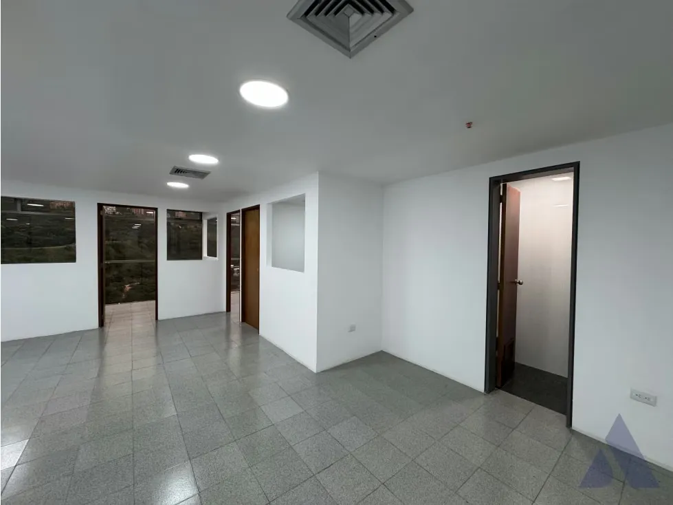 Alquilo oficina 105m2 Torre Xpress, Macaracuay 3312 - 14