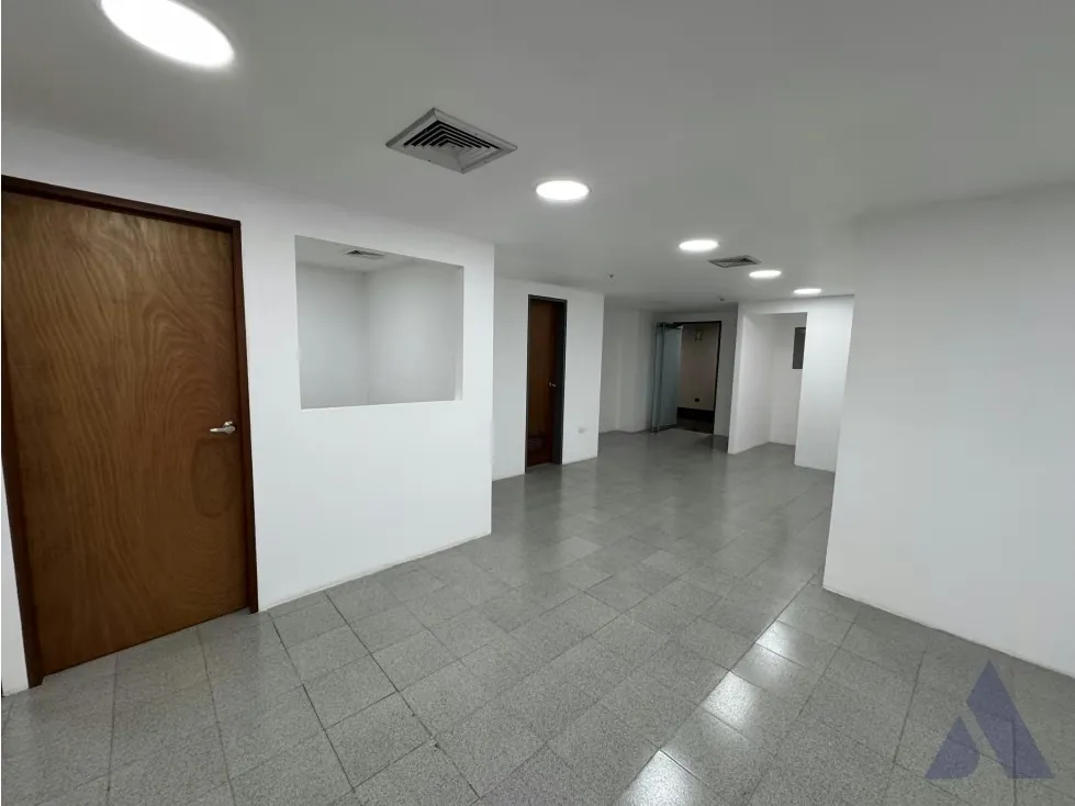 Alquilo oficina 105m2 Torre Xpress, Macaracuay 3312 - 30
