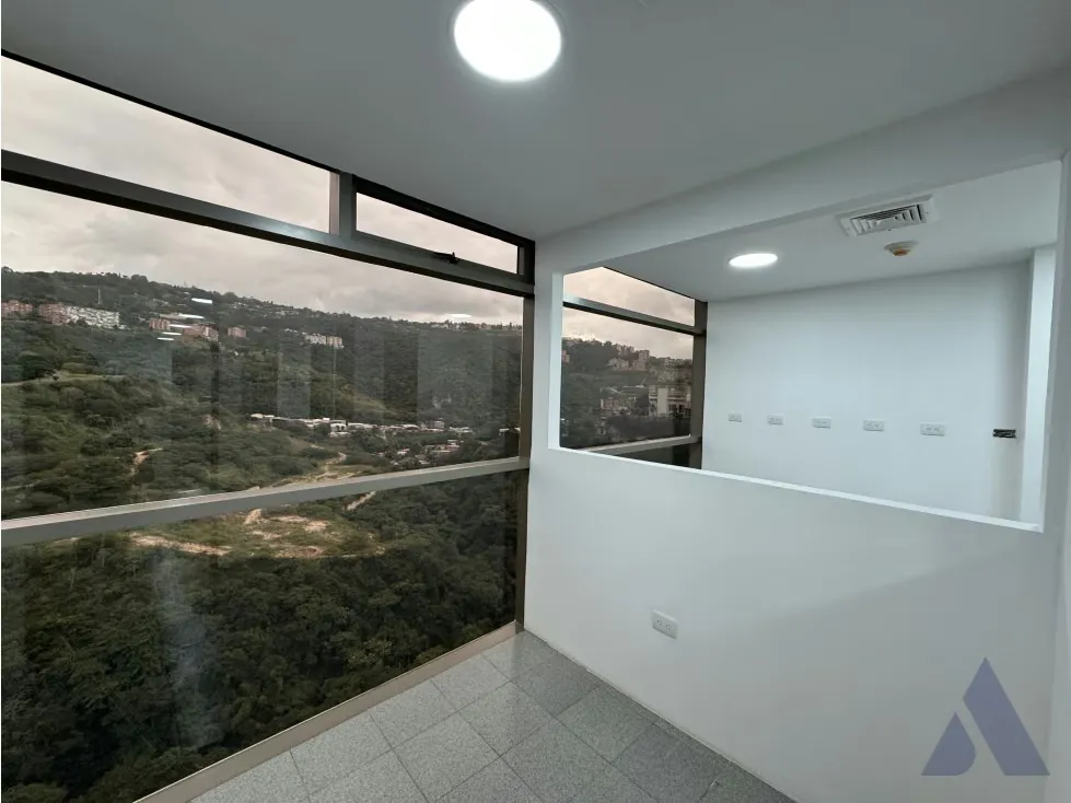 Alquilo oficina 105m2 Torre Xpress, Macaracuay 3312 - 6