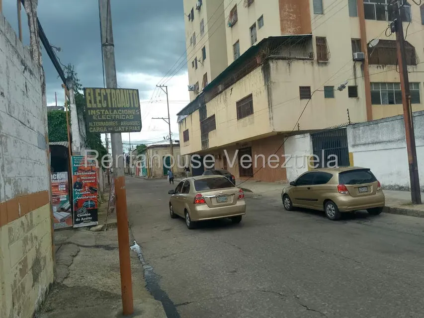 Apartamento (1 Nivel) en Venta en La Candelaria, Carabobo - 2