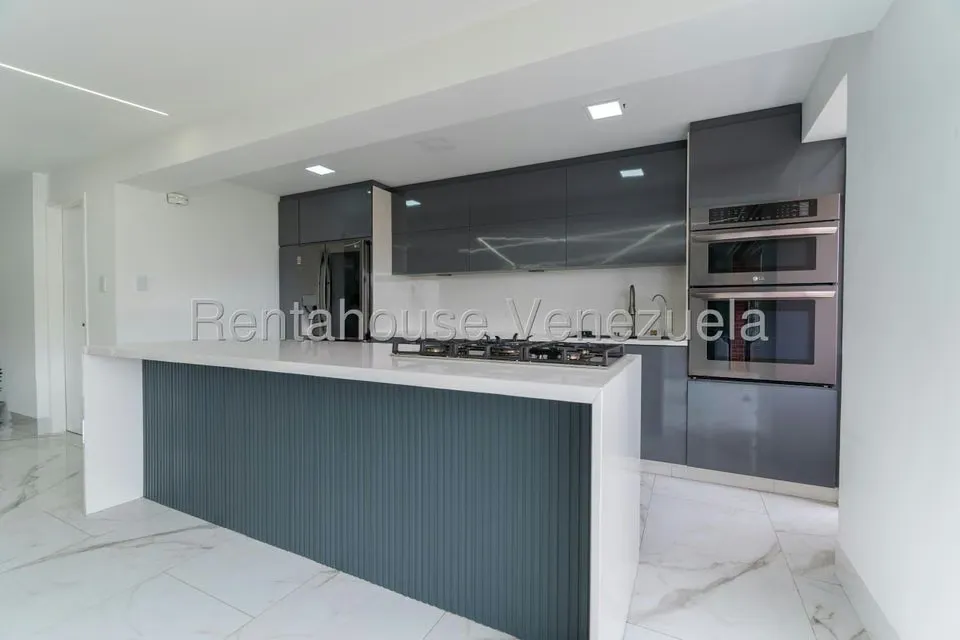 Apartamento (Penthouse) en Venta en Colinas de Los Chaguaramos, Distrito Metropolitano - 11