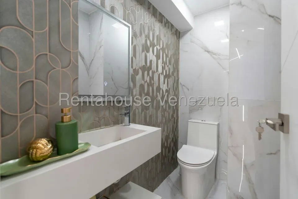 Apartamento (Penthouse) en Venta en Colinas de Los Chaguaramos, Distrito Metropolitano - 20