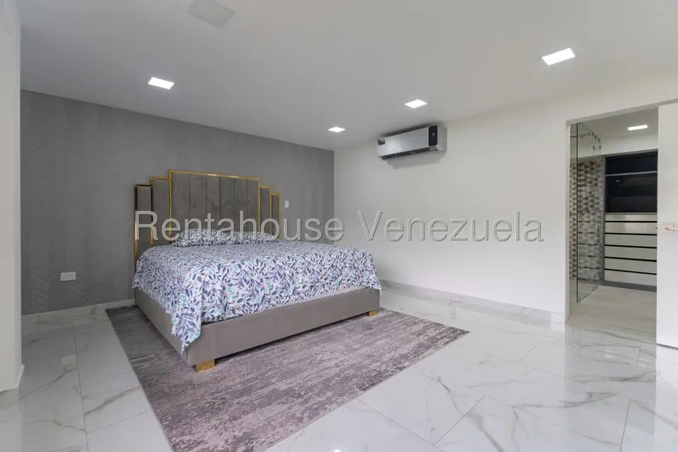 Apartamento (Penthouse) en Venta en Colinas de Los Chaguaramos, Distrito Metropolitano - 21