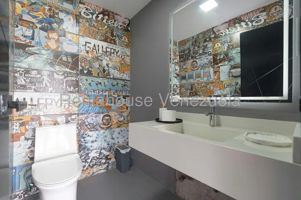Apartamento (Penthouse) en Venta en Colinas de Los Chaguaramos, Distrito Metropolitano - 32