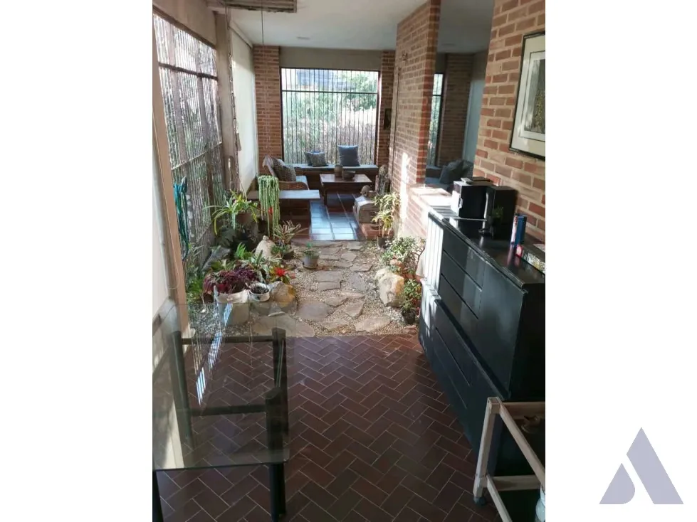 Vendo casa 400m2 La Lagunita 6221 - 2
