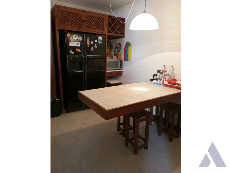 Vendo casa 400m2 La Lagunita 6221 - 7