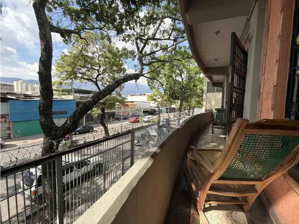 Vendo edificio comercial 780m2 Av. Roosevelt 0736 - 12