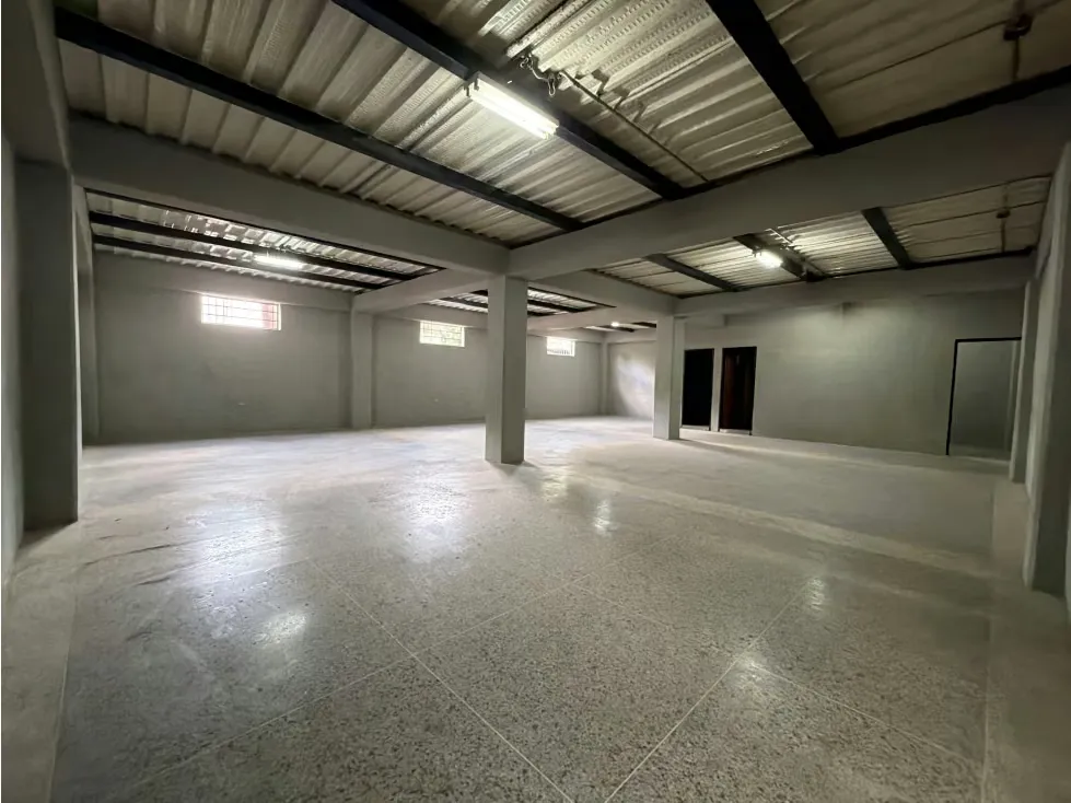 Vendo edificio comercial 780m2 Av. Roosevelt 0736 - 16