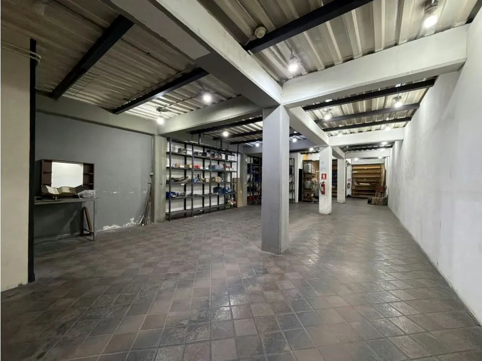 Vendo edificio comercial 780m2 Av. Roosevelt 0736 - 24