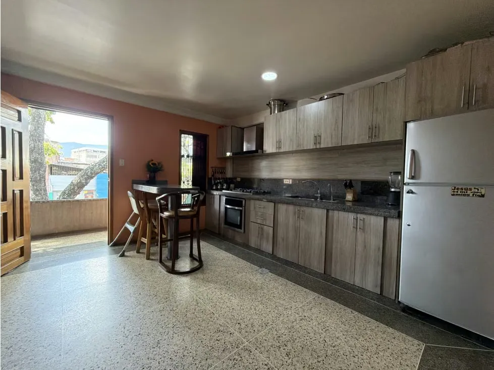 Vendo edificio comercial 780m2 Av. Roosevelt 0736 - 7