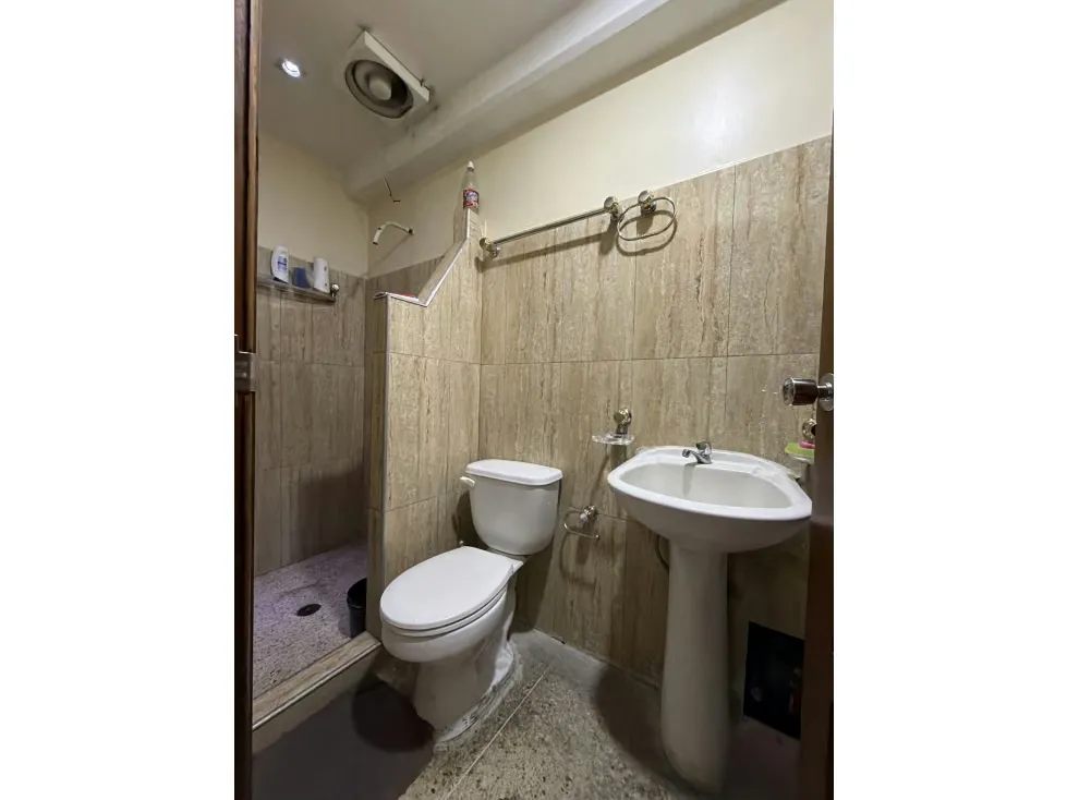 Vendo edificio comercial 780m2 Av. Roosevelt 0736 - 9