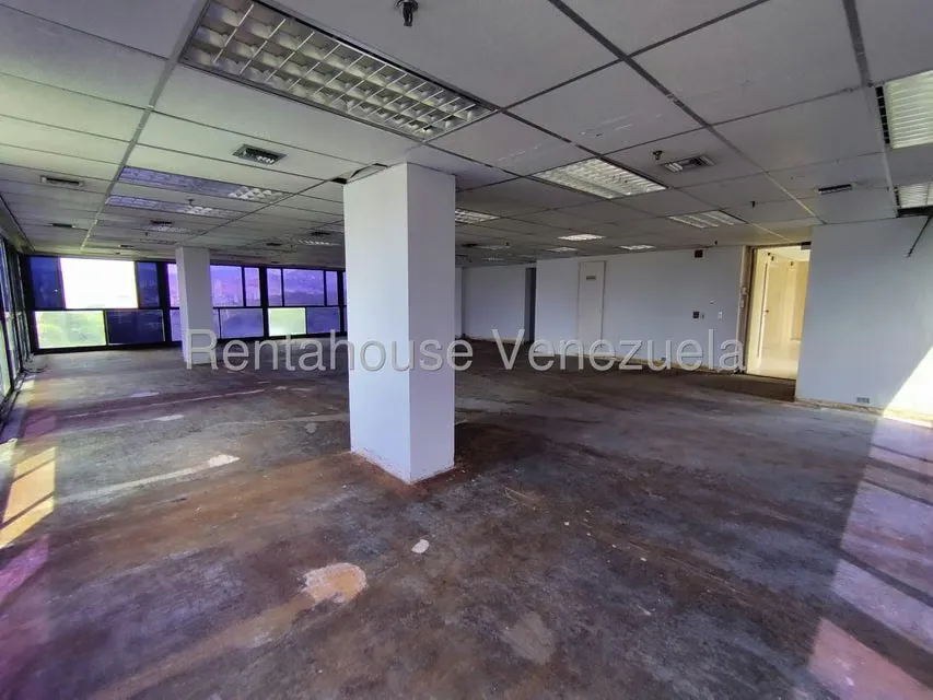 Oficina en Alquiler en Plaza Venezuela, Distrito Metropolitano - 10