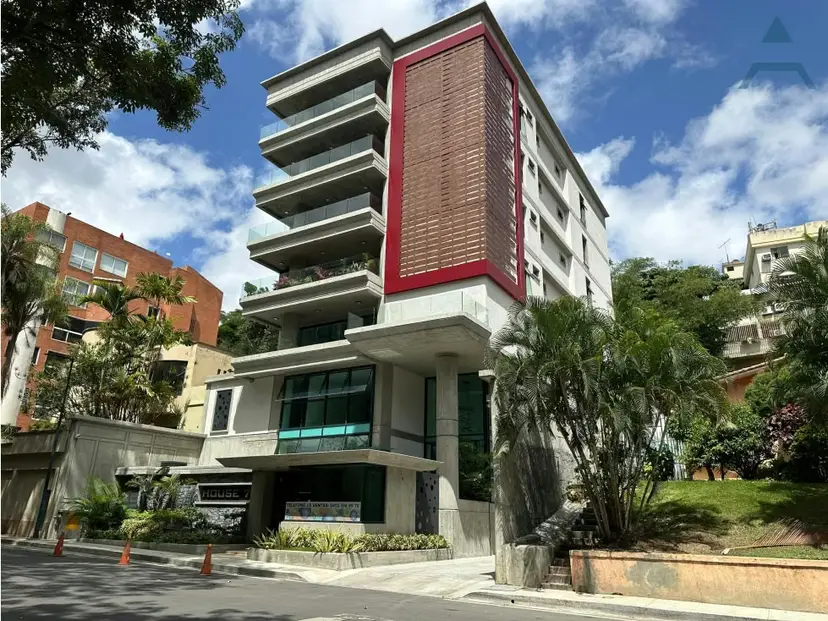 Se vende Apto PB 453,17m² 3h+s/3b+s/4p Los Naranjos de Las Mercedes