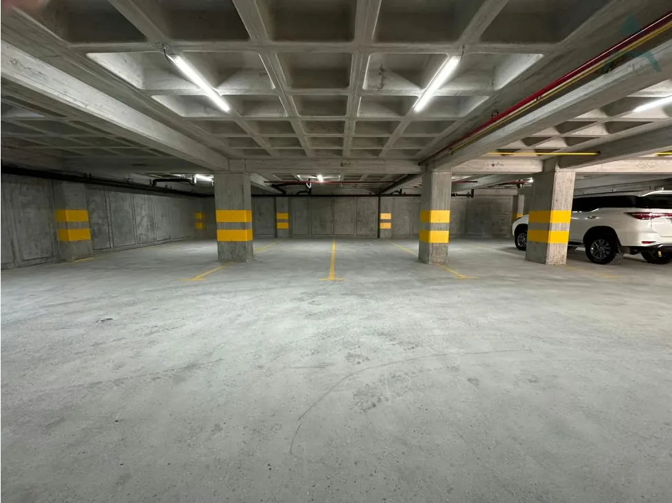 Se vende Apto PB 453,17m² 3h+s/3b+s/4p Los Naranjos de Las Mercedes - 28