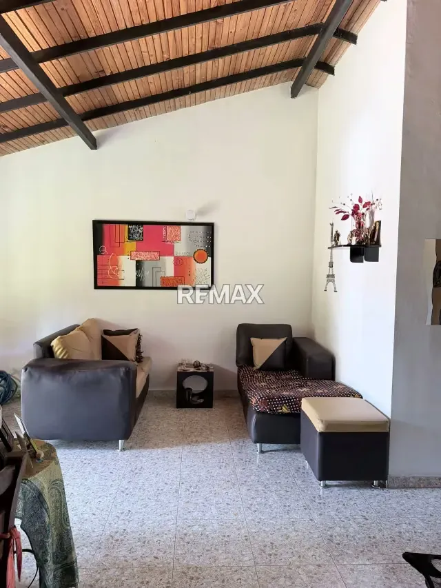 Venta casa de oportunidad Conj. Res. el Porvenir en Caucagua, a dos - 5