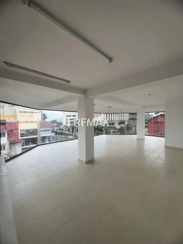 Se alquila Local de 67 m² con Vista Panorámica C.C. Plaza, Barrio Obrero - 4