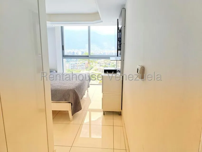 Apartamento (1 Nivel) en Alquiler en Lomas de Las Mercedes, Distrito Metropolitano - 18