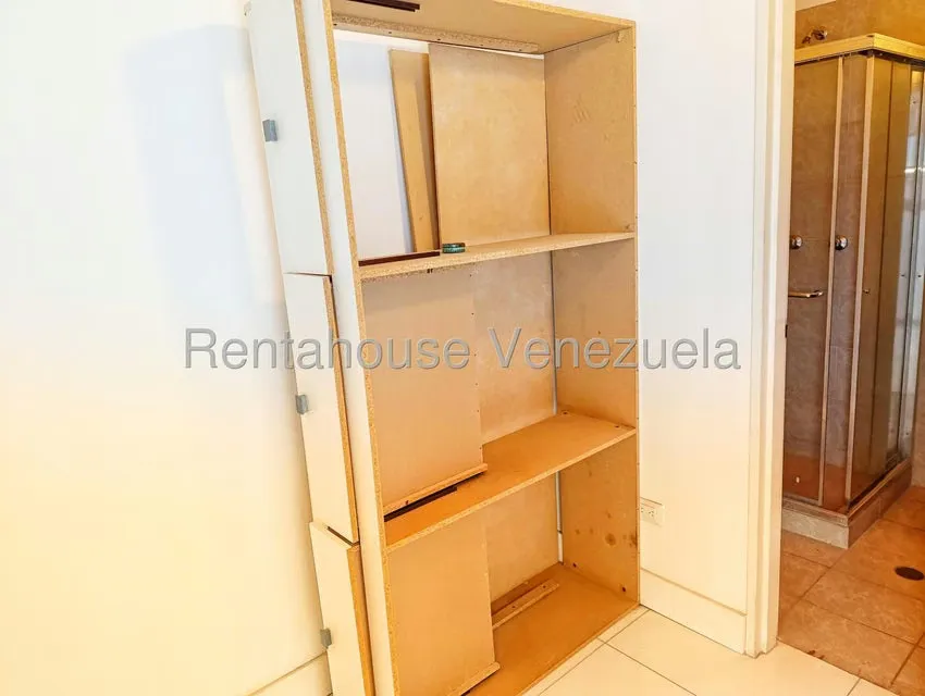 Apartamento (1 Nivel) en Alquiler en Lomas de Las Mercedes, Distrito Metropolitano - 26