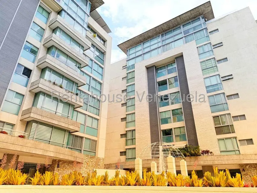 Apartamento (1 Nivel) en Alquiler en Lomas de Las Mercedes, Distrito Metropolitano - 32