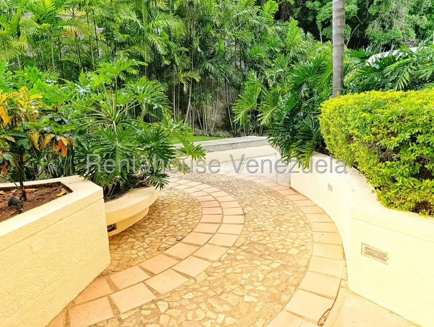 Apartamento (1 Nivel) en Alquiler en Lomas de Las Mercedes, Distrito Metropolitano - 35
