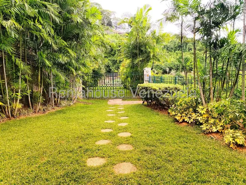 Apartamento (1 Nivel) en Alquiler en Lomas de Las Mercedes, Distrito Metropolitano - 37