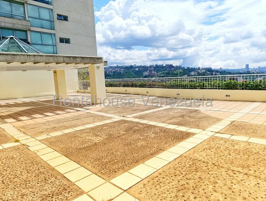 Apartamento (1 Nivel) en Alquiler en Lomas de Las Mercedes, Distrito Metropolitano - 40