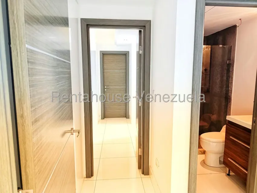 Apartamento (1 Nivel) en Alquiler en Lomas de Las Mercedes, Distrito Metropolitano - 10