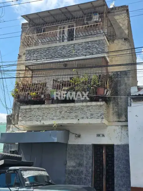 VENTA DE APARTAMENTO EN LA URB. QUEBRADA HONDA