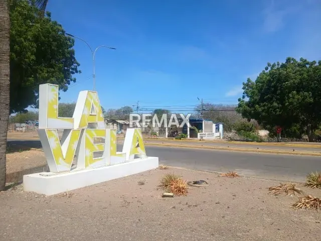 Se Vende Terreno con Bienhechurias en la Vela de Coro Estado Falcón - 12