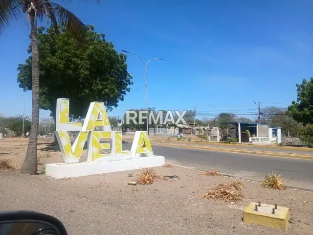 Se Vende Terreno con Bienhechurias en la Vela de Coro Estado Falcón - 13