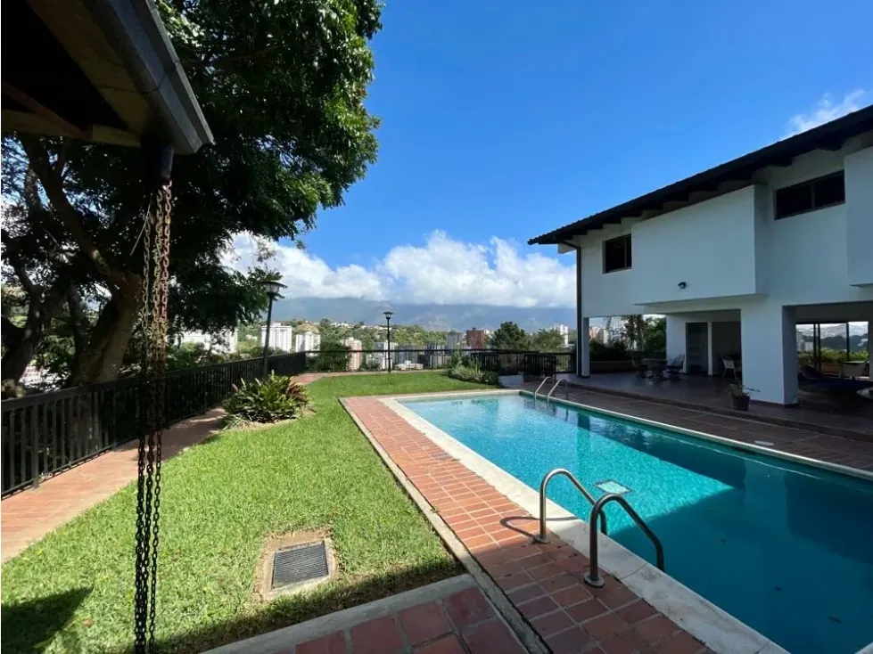 Vendo casa 900m2 8h+s/10b+s/4p Cerro Verde 4369 - 2