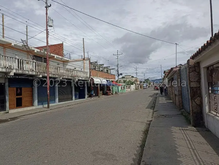 Comercial (Edificio) en Venta en Parroquia Juan de Villegas, Lara - 26