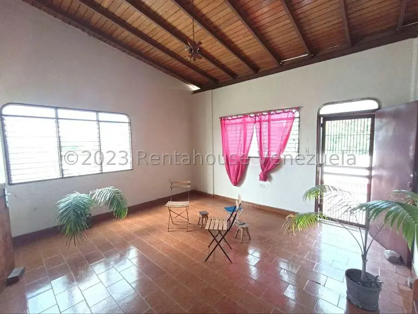 Comercial (Edificio) en Venta en Parroquia Juan de Villegas, Lara - 9
