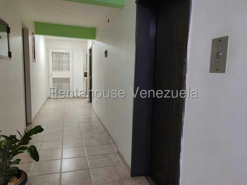Apartamento (1 Nivel) en Venta en Club Hipico Las Trinitarias, Lara - 2