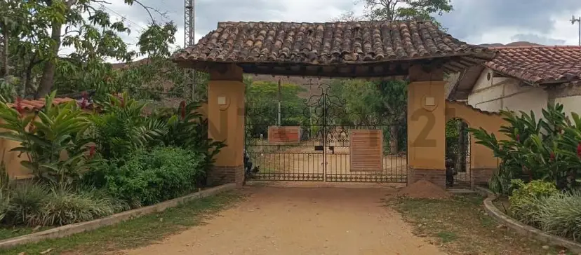 En venta Amplio terreno en Montalban- Aguirre