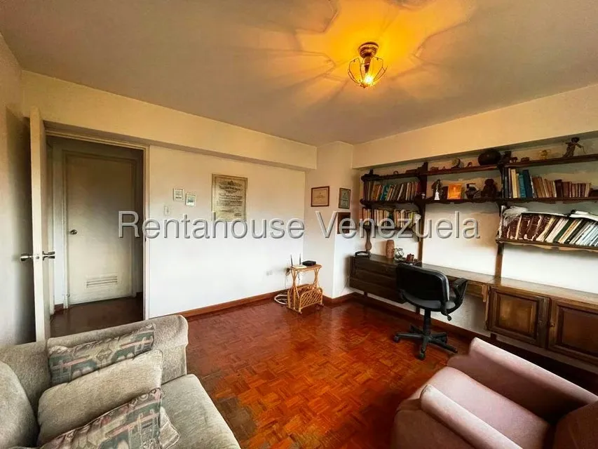 Apartamento (1 Nivel) en Venta en Colinas de La California, Distrito Metropolitano - 30