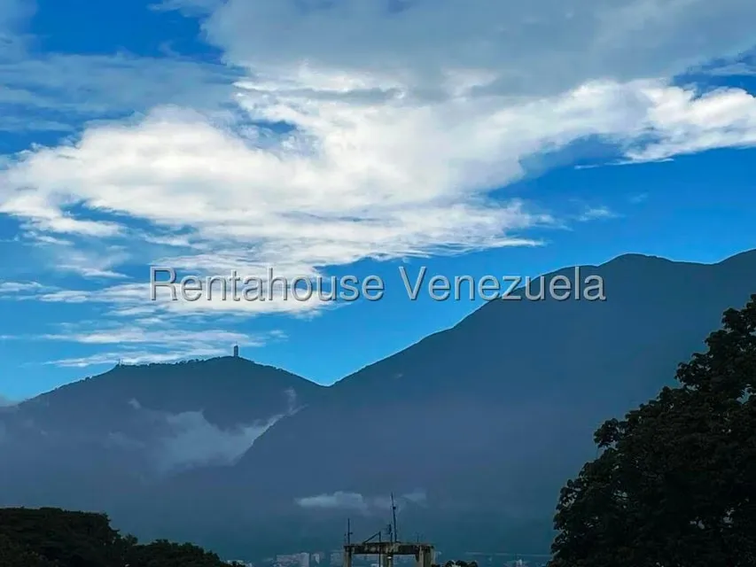 Apartamento (1 Nivel) en Venta en Colinas de La California, Distrito Metropolitano - 35