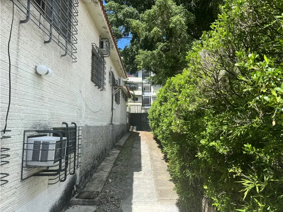 En Venta Casa Comercial en Altamira Av. Luis Roche Chacao - Caracas - 22